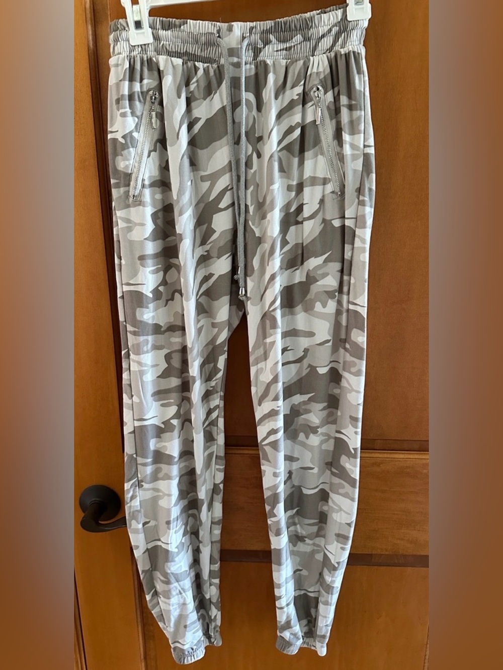 Indero Camo Joggers Tan Gray Camouflage Lounge Sweatpants Size S/M 🪵